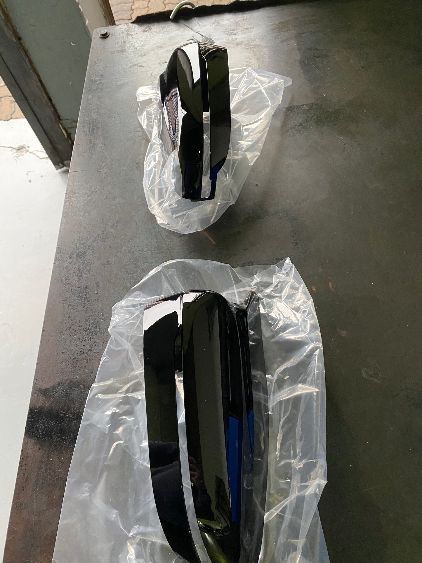 BMW G20 M4 style gloss black mirror covers