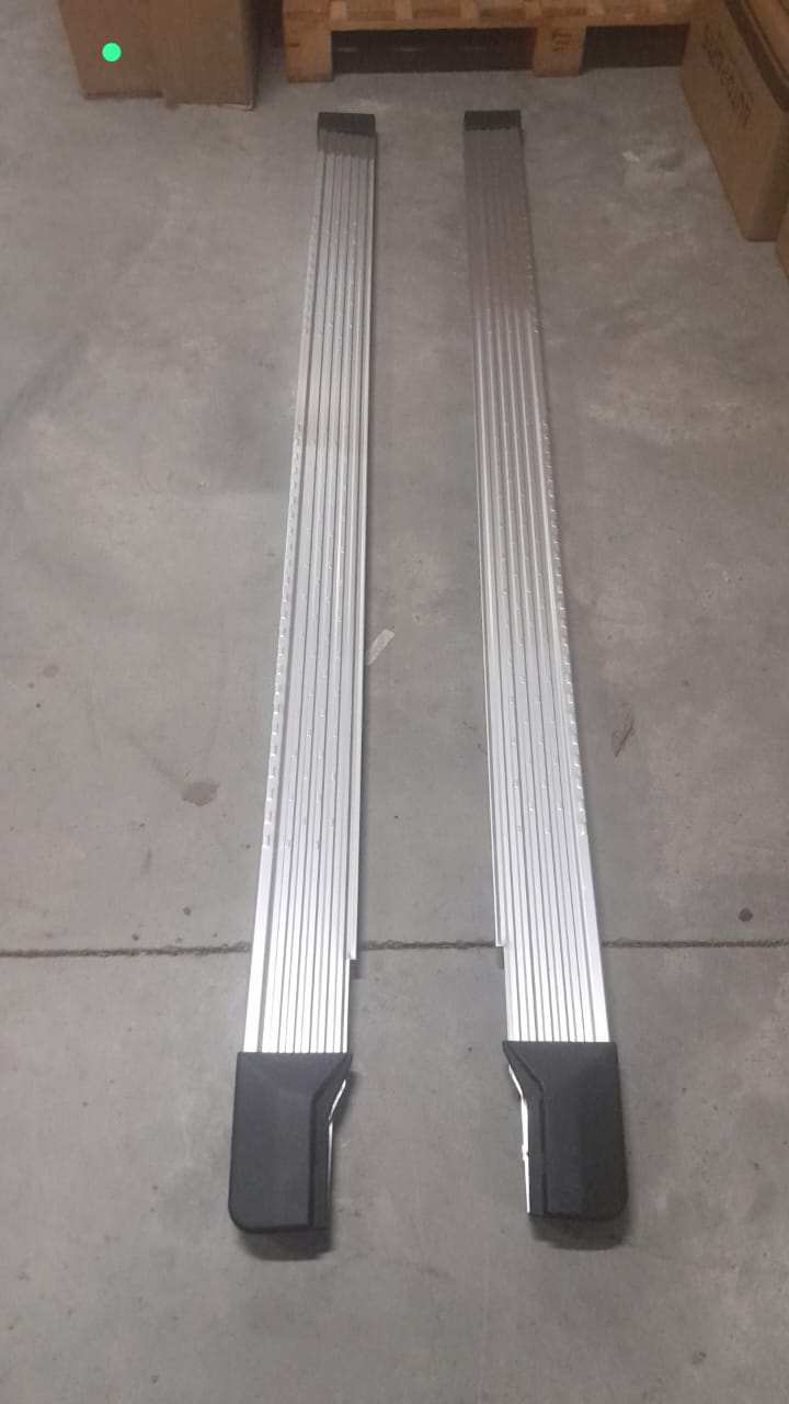 Toyota Landcruiser LC79 4-Door Side Steps