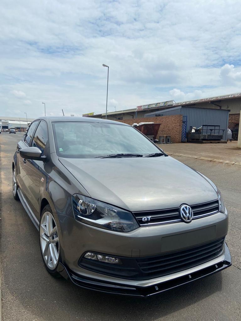 VW Polo 6 TSI / Vivo Gloss Black Front Lip