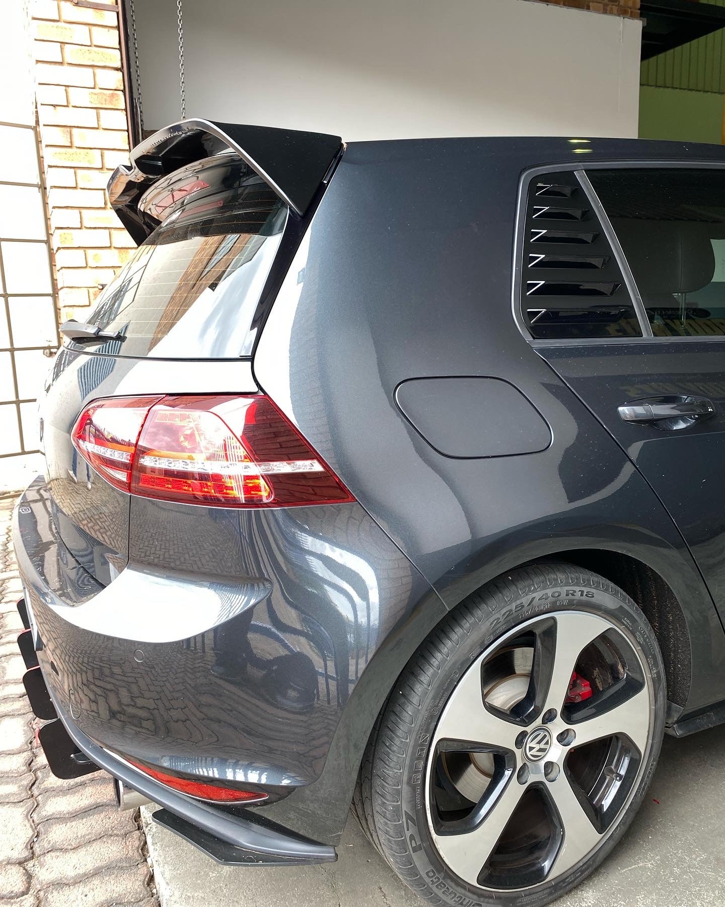 VW Golf 7 GTI / R Oettinger Style Gloss Black Plastic Roof Spoiler